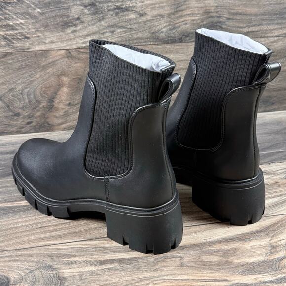 NIB Steve Madden 9.5M Hutch Stretch Lug Sole Chelsea Boots Black Faux Leather - Picture 6 of 11